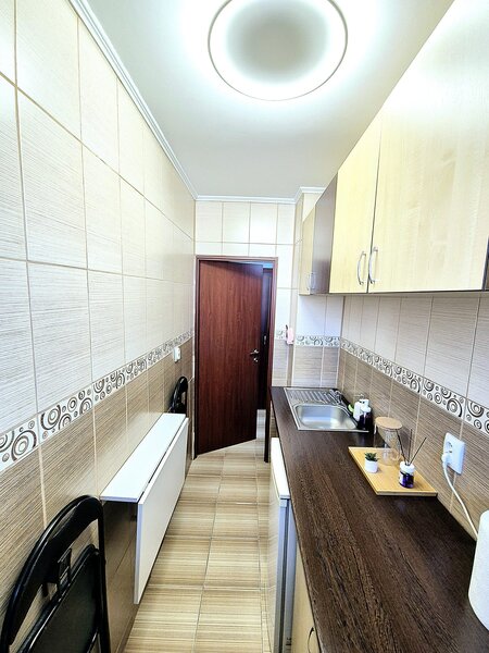 Dristor, 1 minut metrou, stradal,